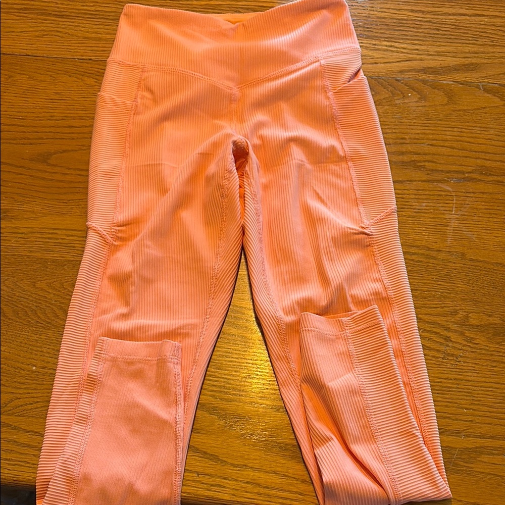 (5/$20) Old Navy Active Bright Peach Ribbed Leggings
